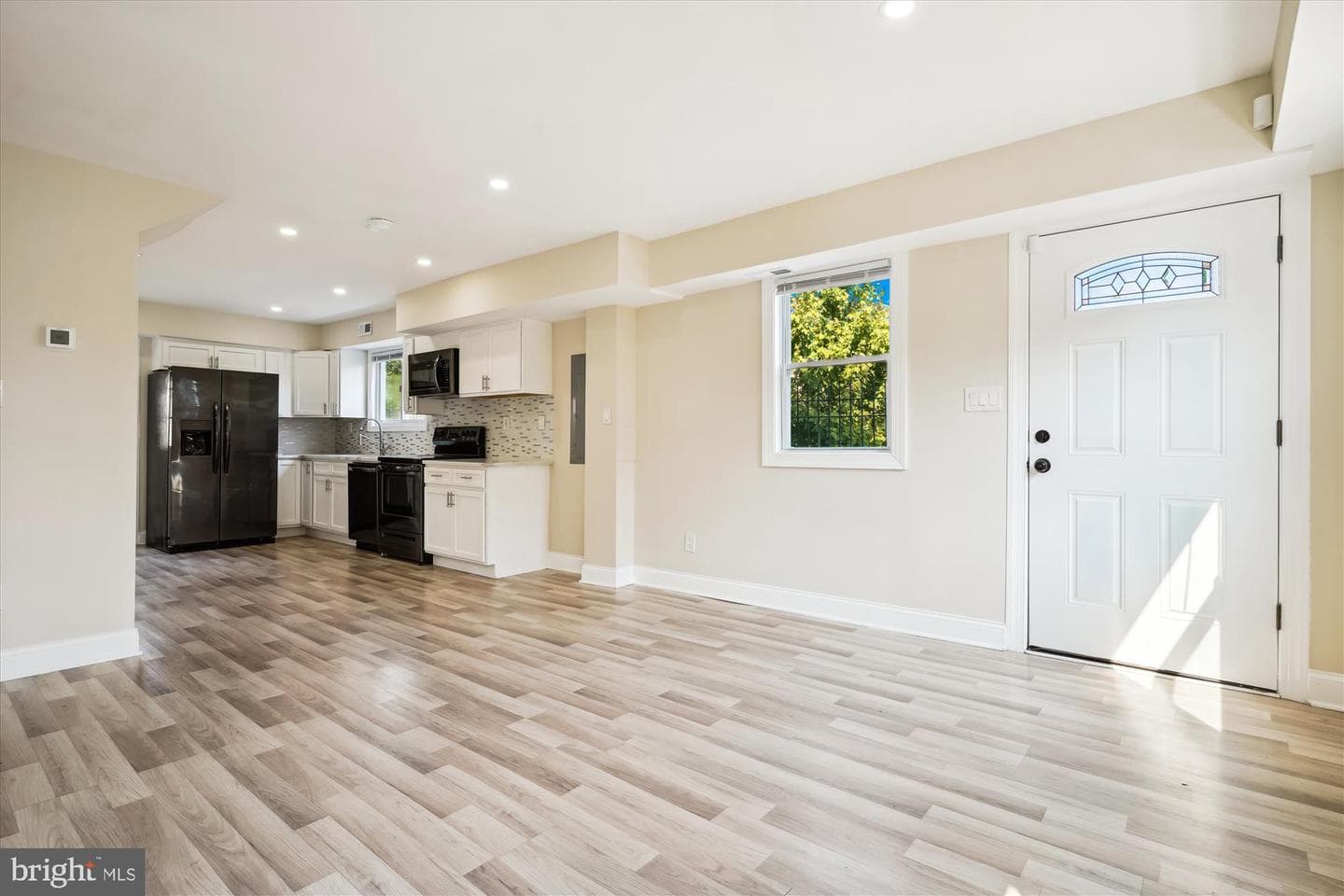 5338 Jay Street NE photo 9