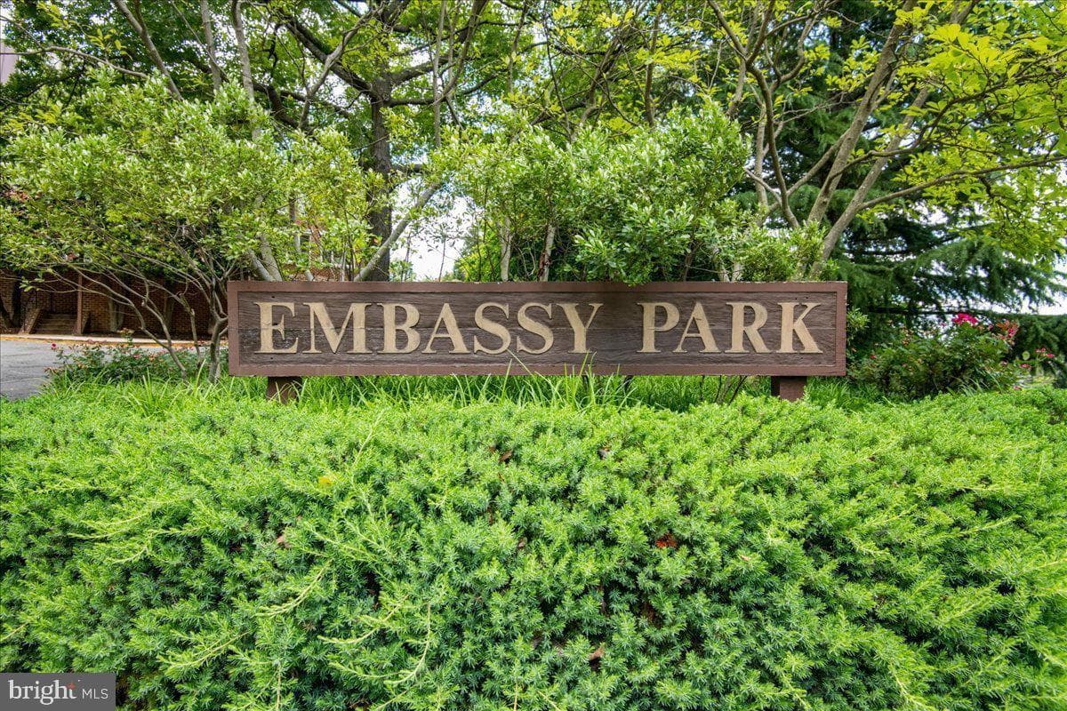 4297 Embassy Park Drive NW photo 33