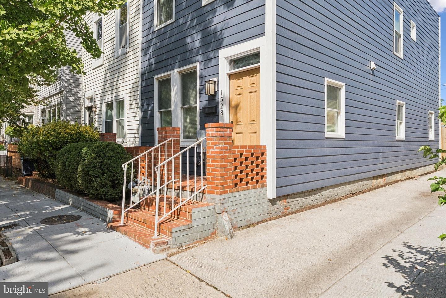 1528 Gales Street NE photo 27
