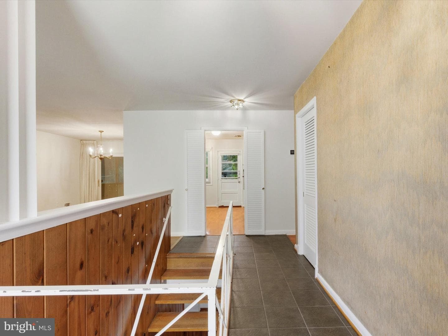 1454 Roxanna Road NW photo 4