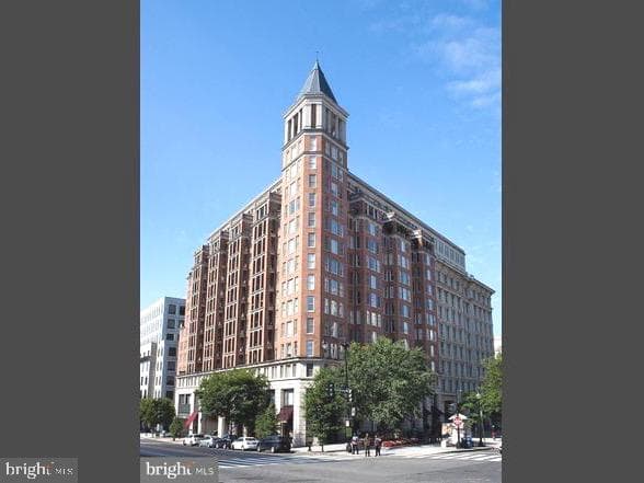 601 Pennsylvania Avenue NW #1004 photo 1