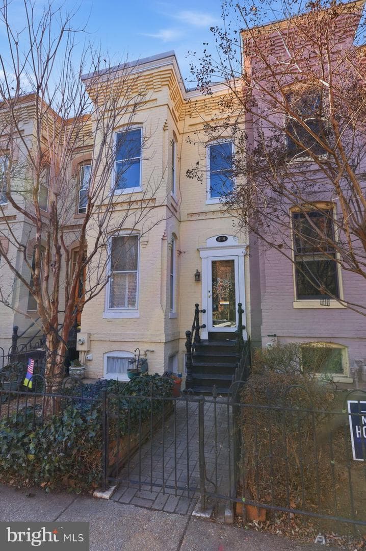 140 11th Street NE photo 2