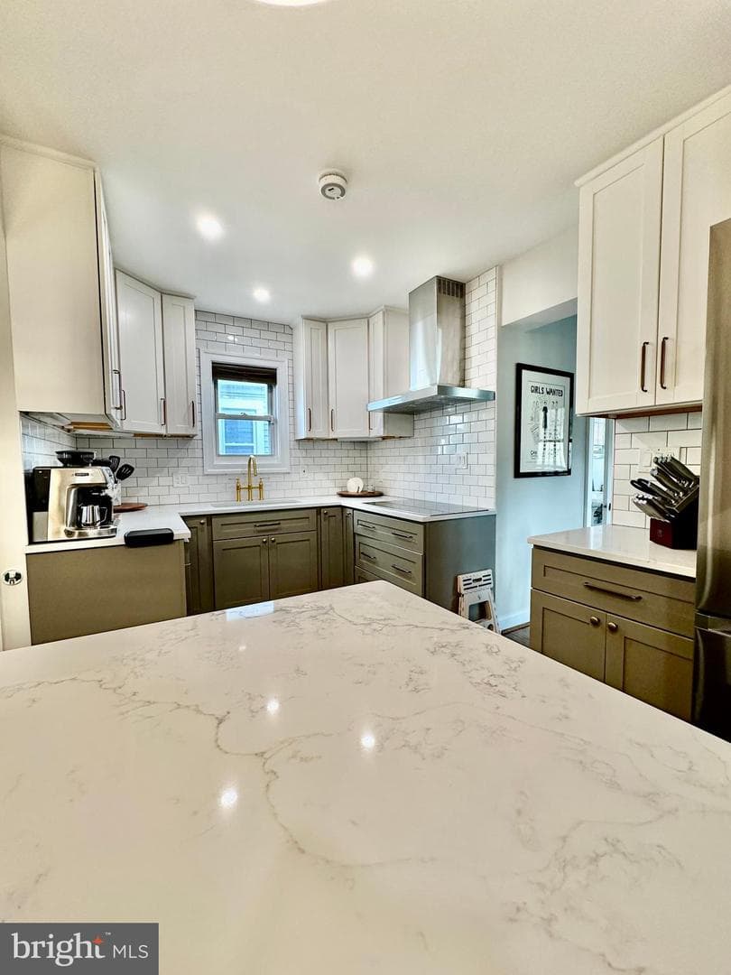 2905 Carlton Avenue NE photo 17