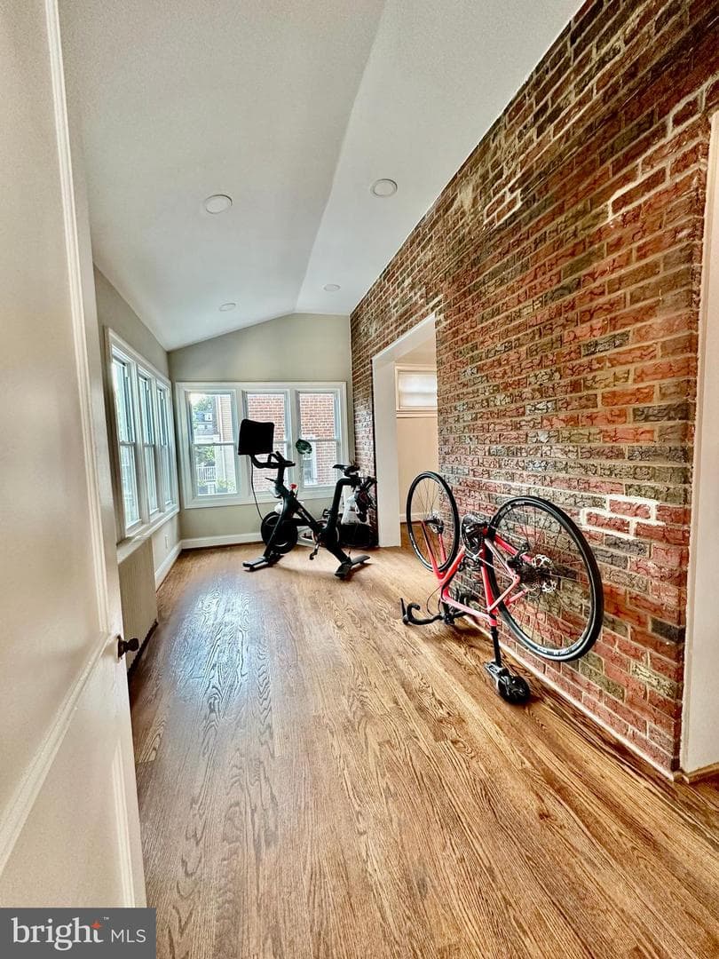 2905 Carlton Avenue NE photo 20