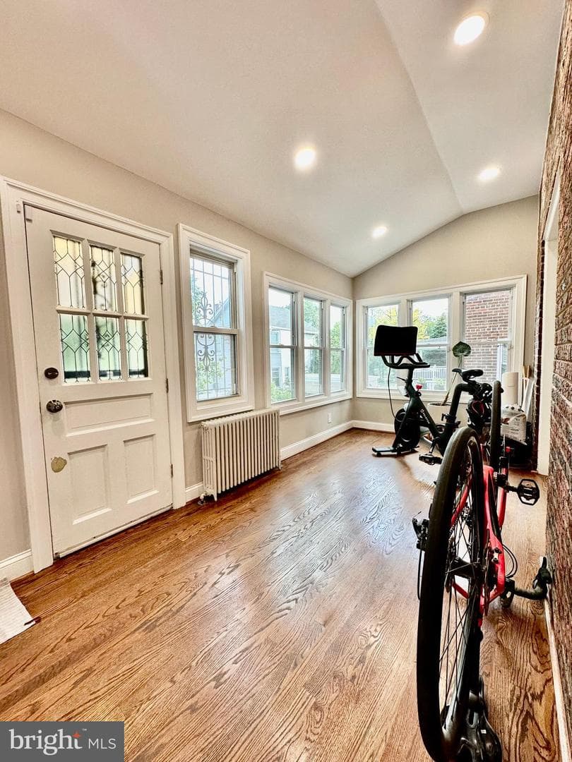 2905 Carlton Avenue NE photo 21