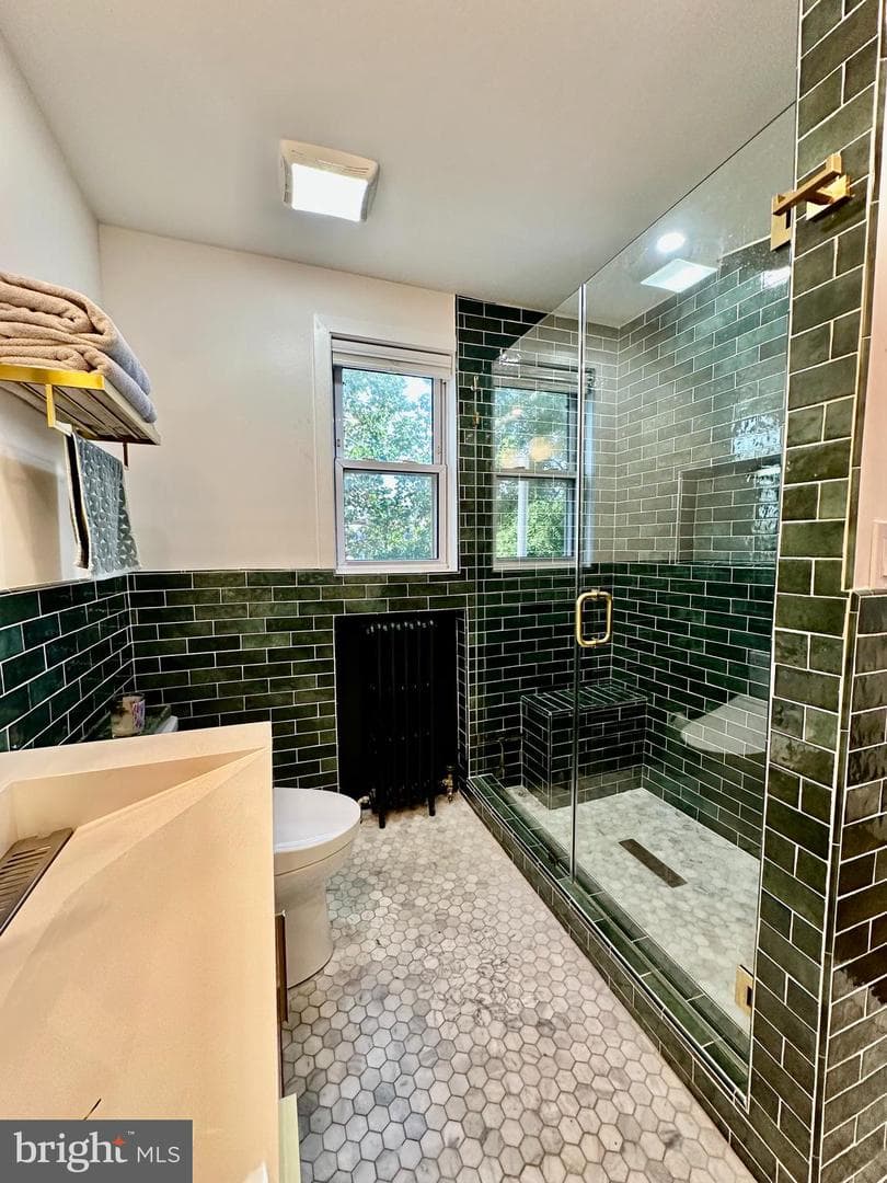 2905 Carlton Avenue NE photo 28