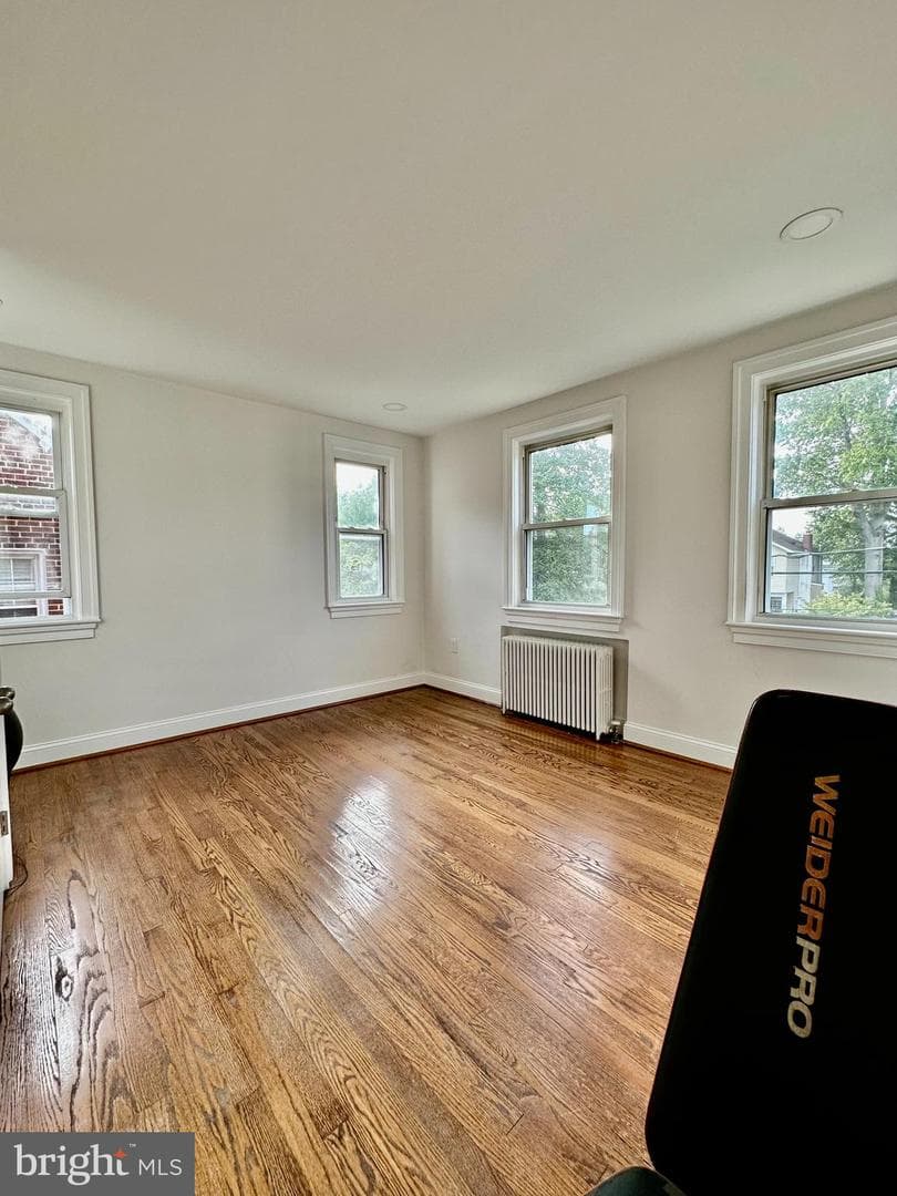 2905 Carlton Avenue NE photo 30
