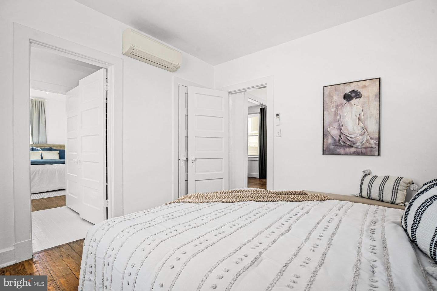 1327 Irving Street NE photo 22