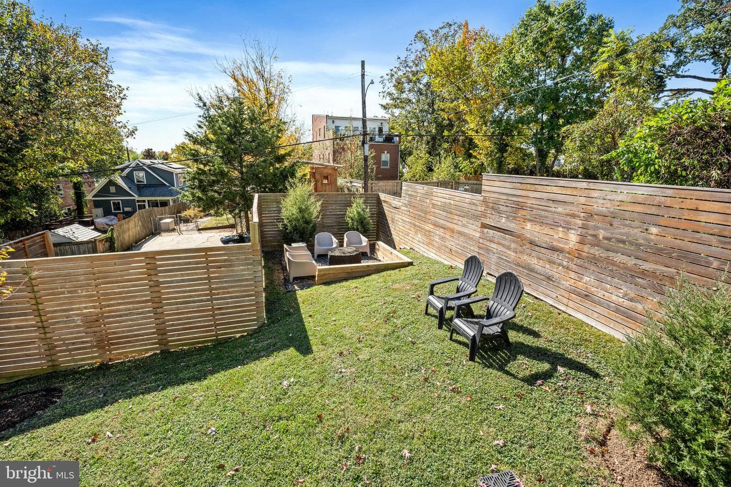 1327 Irving Street NE photo 25