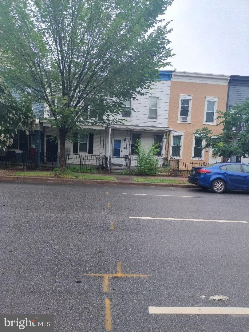 1718 Independence Avenue SE photo 38
