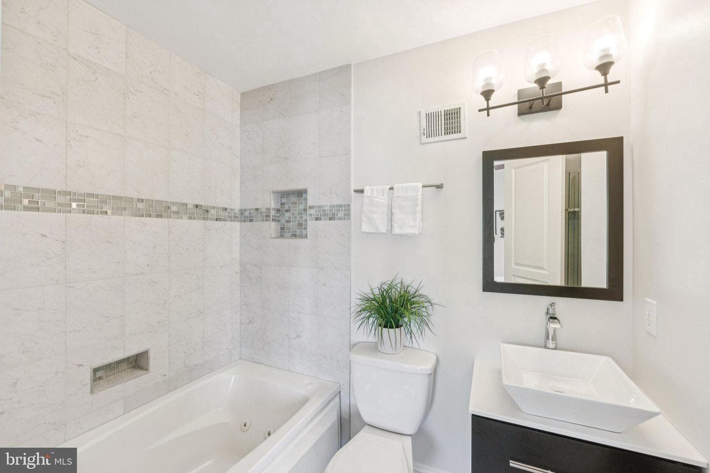 224 S Street NE #2 photo 23
