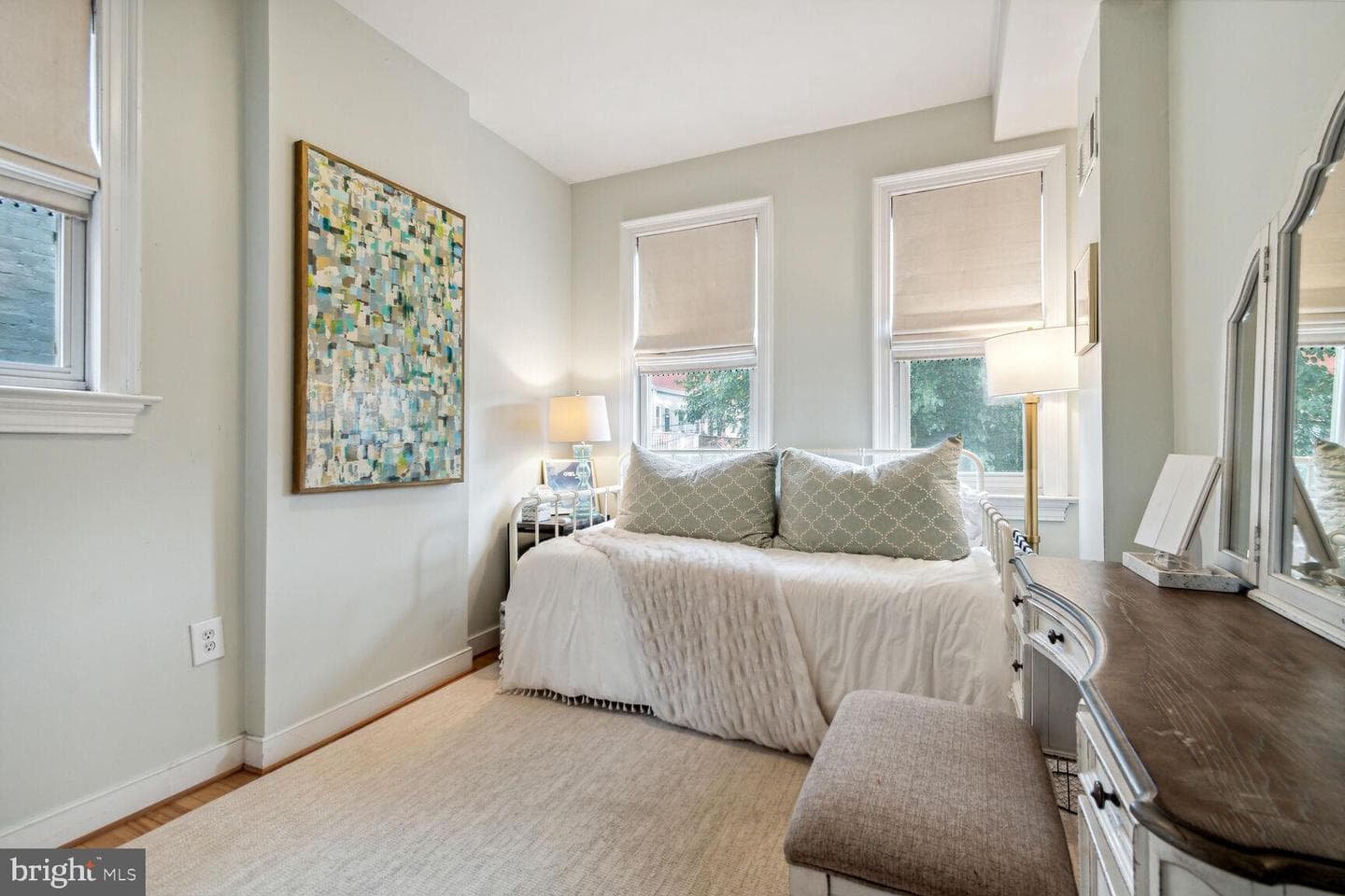 1009a I Street NE photo 19