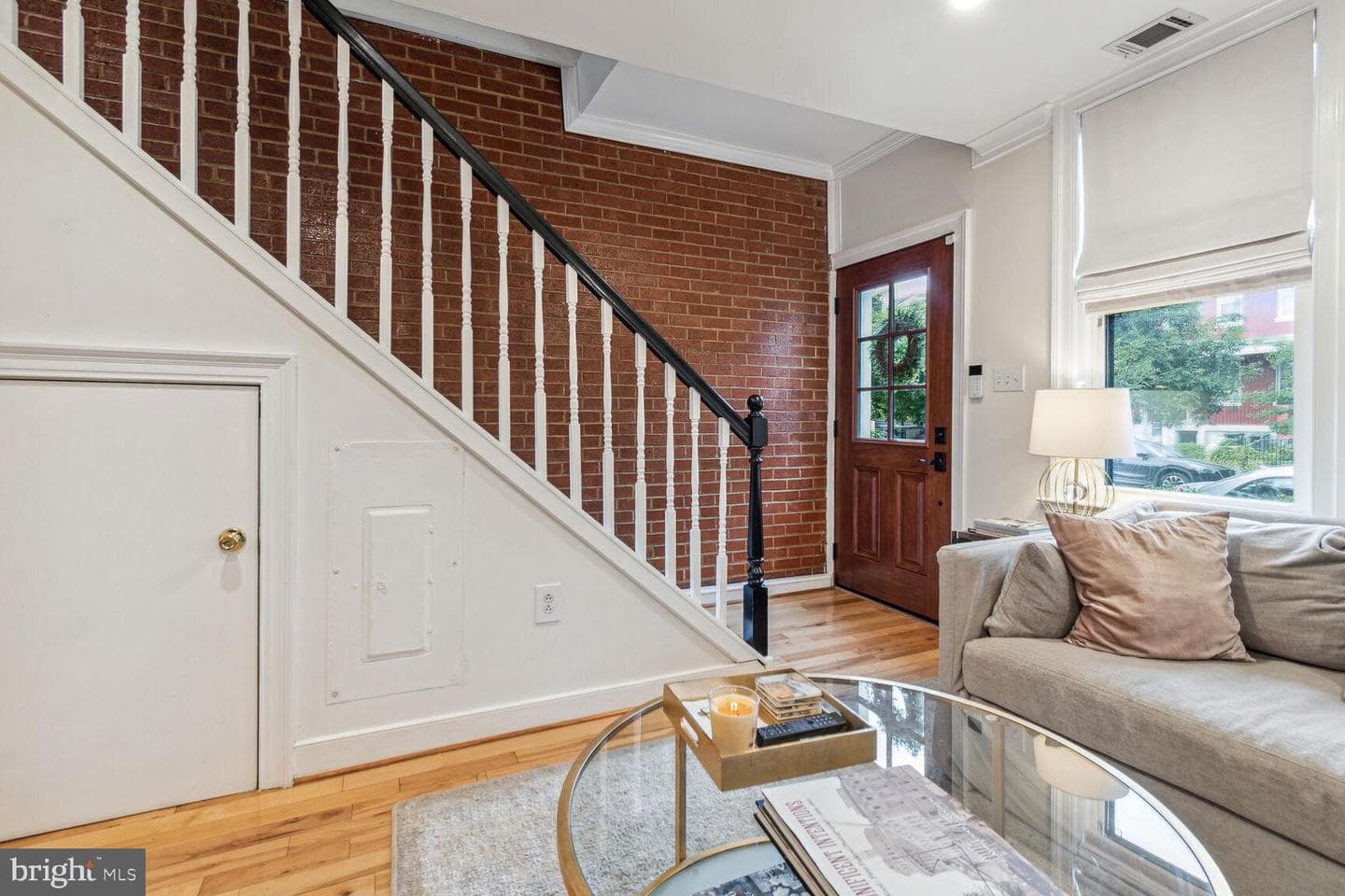 1009a I Street NE photo 4
