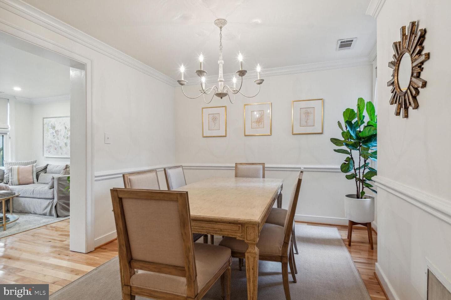 1009a I Street NE photo 5