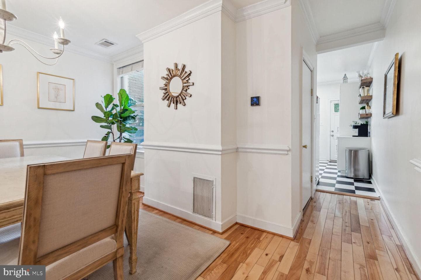 1009a I Street NE photo 6