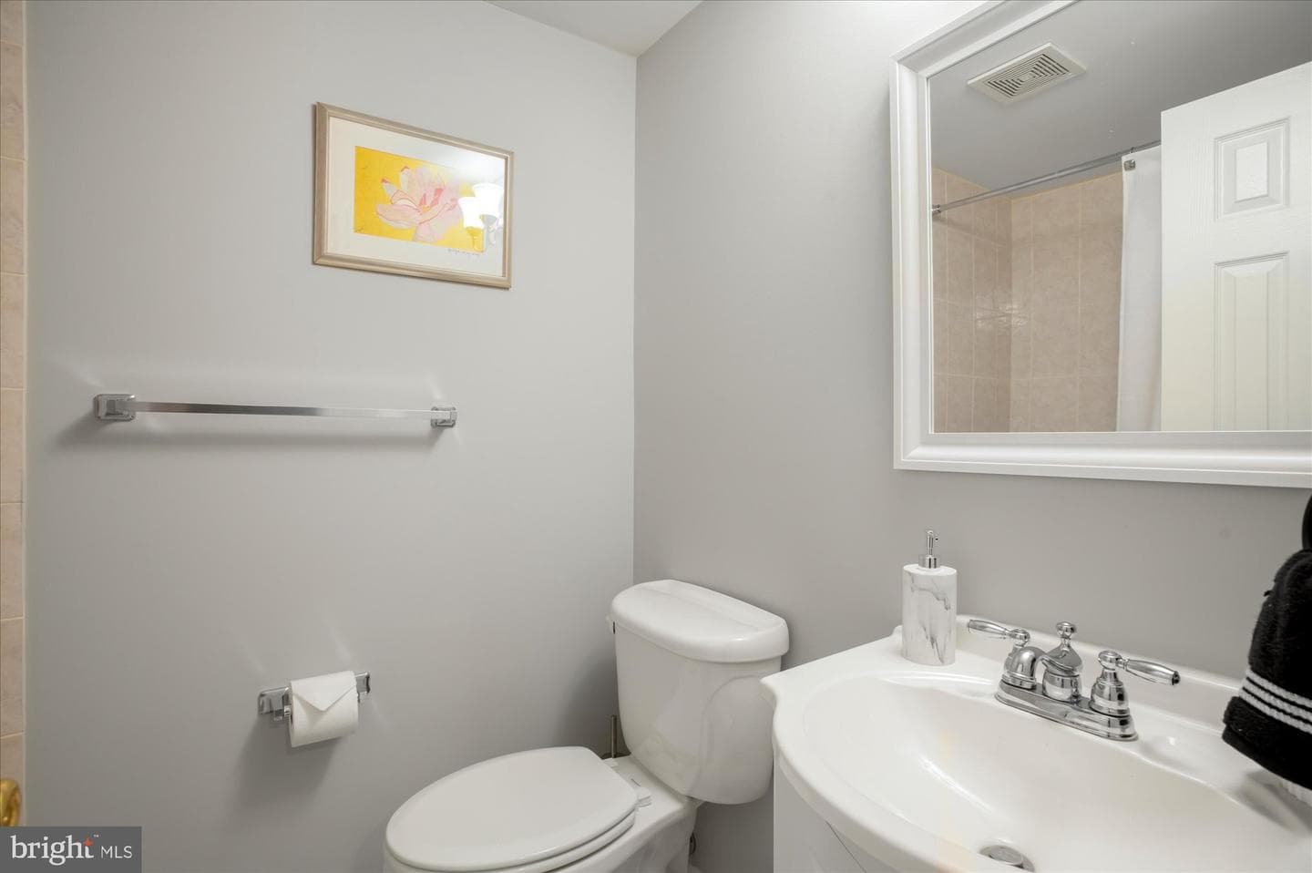 323 T Street NW photo 27