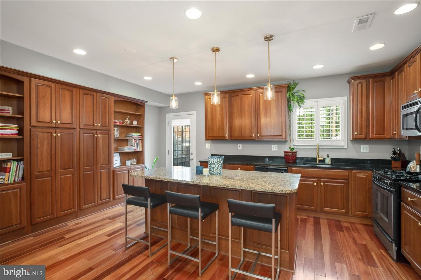 323 T Street NW photo 8