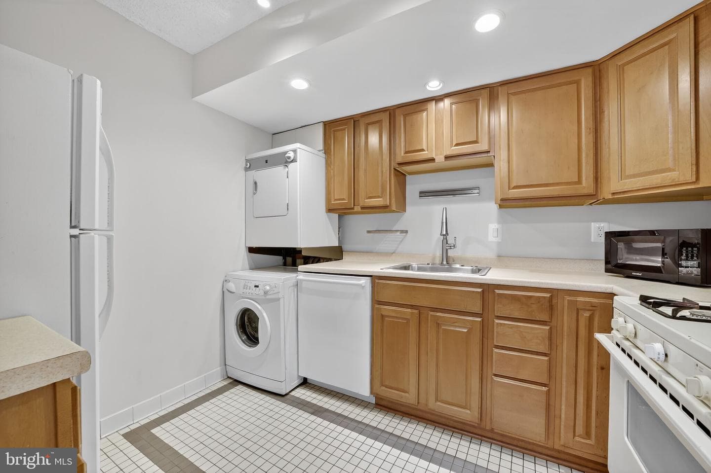 1245 13th Street NW #304 photo 5