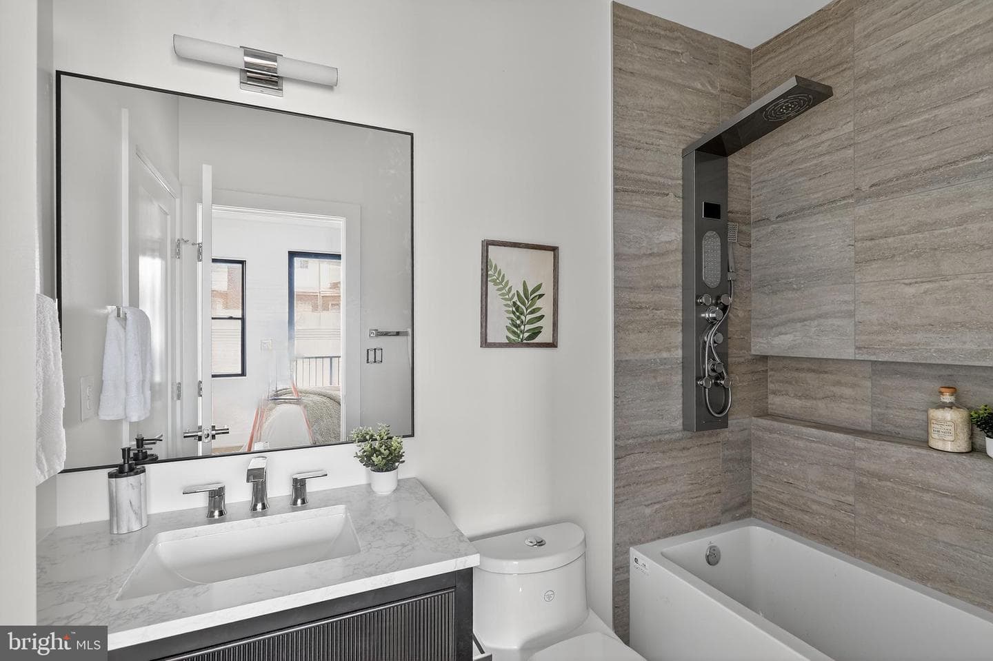 828 21st Street NE #1 photo 3