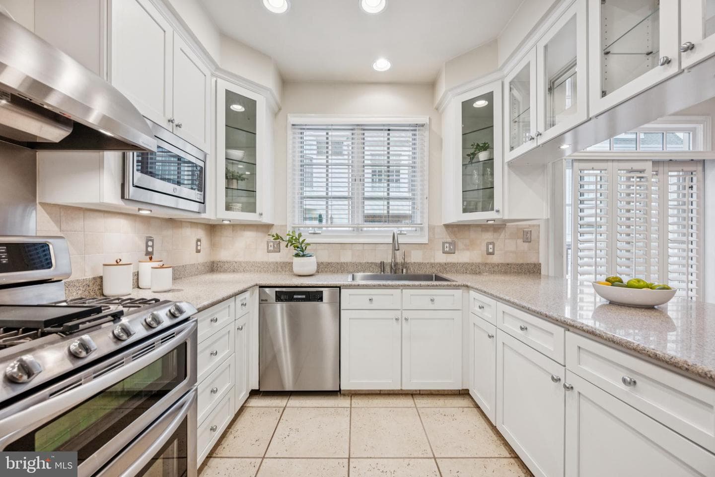 5328 43rd Street NW photo 12