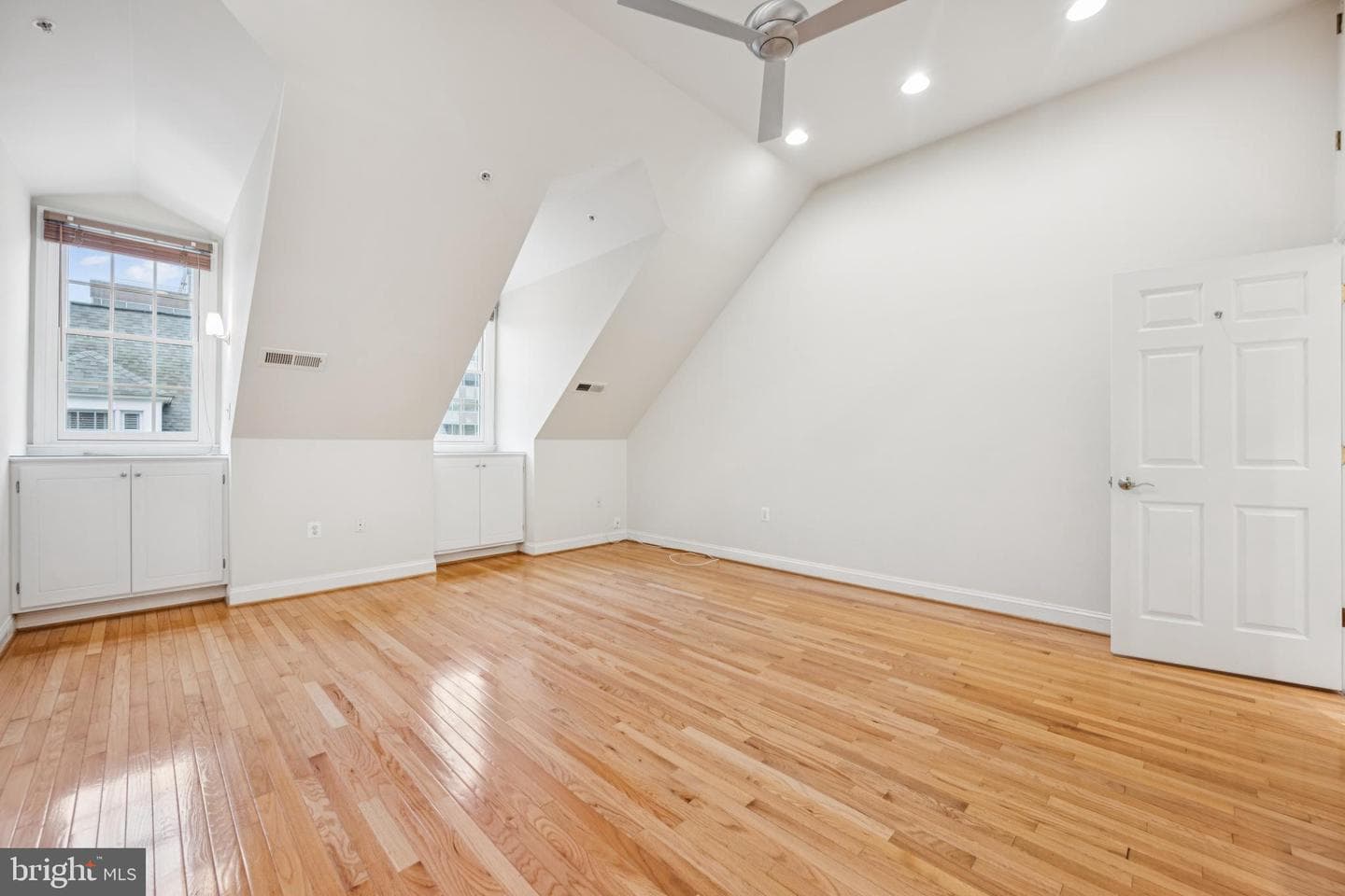 5328 43rd Street NW photo 24