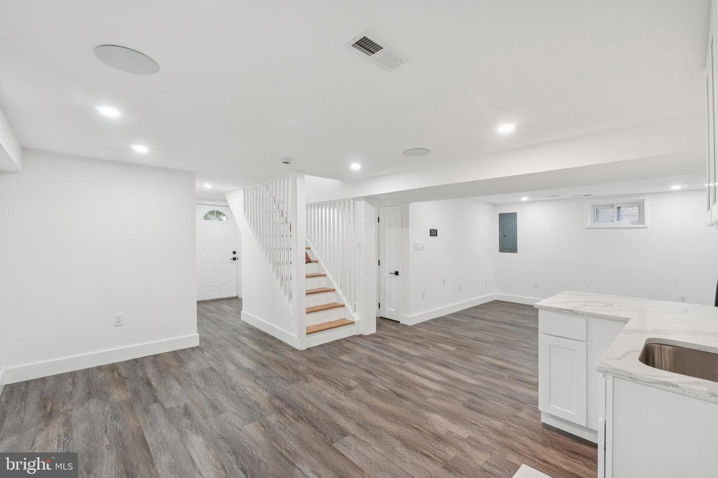 44 Sheridan Street NE photo 15