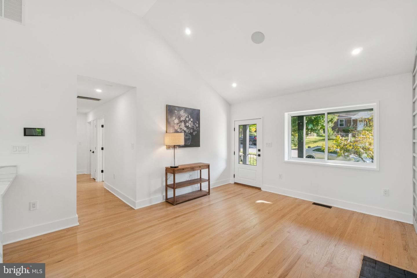 44 Sheridan Street NE photo 3