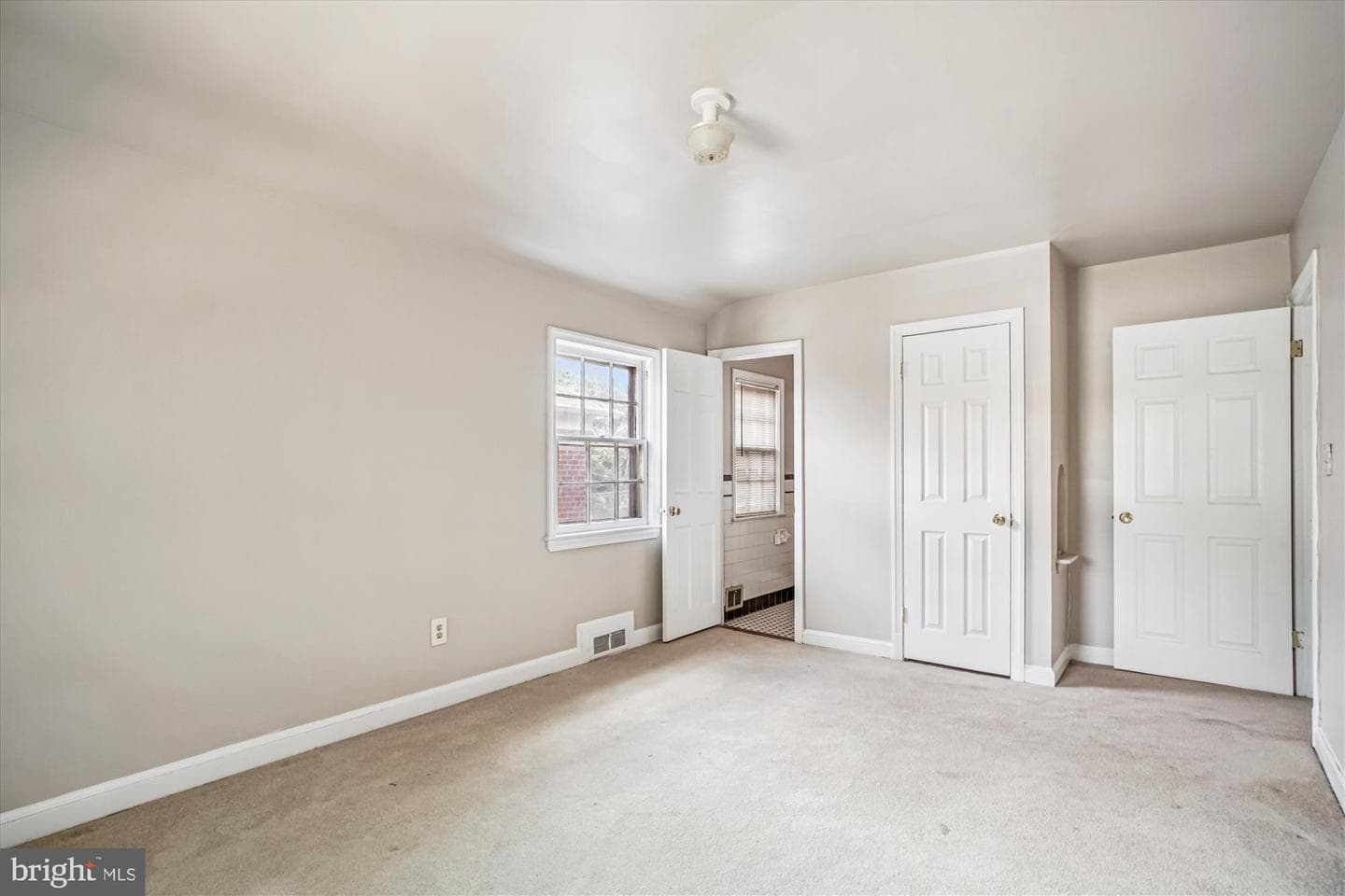 1739 Allison Street NE photo 18