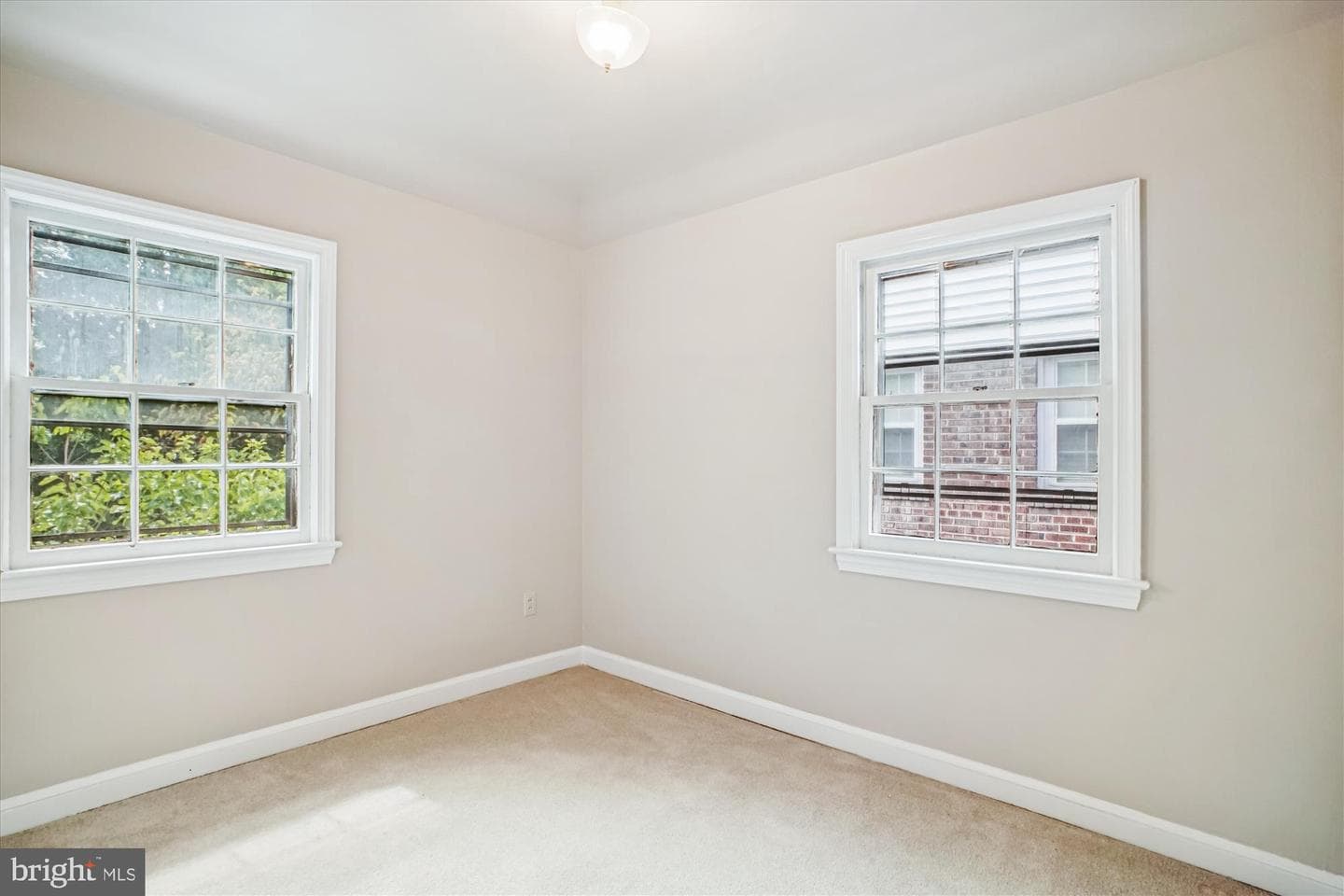 1739 Allison Street NE photo 23