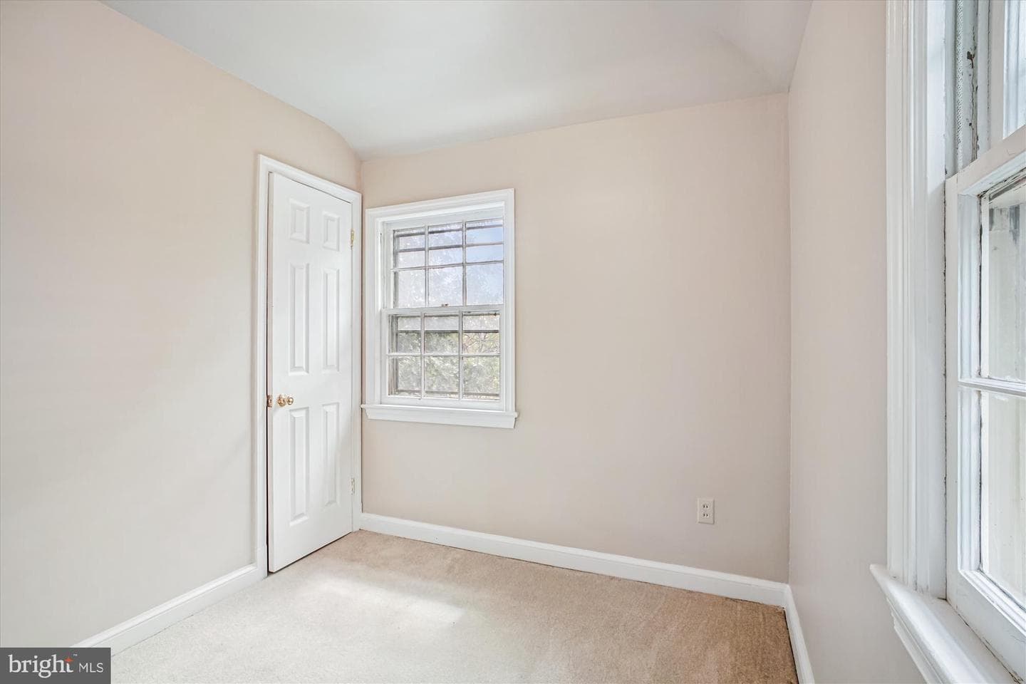 1739 Allison Street NE photo 24