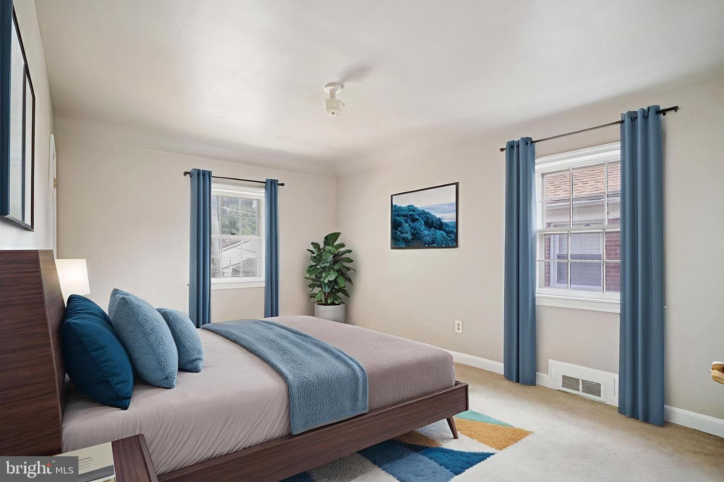 1739 Allison Street NE photo 6