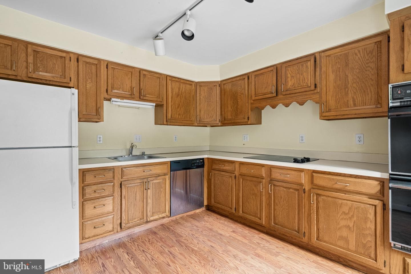 3703 Harrison Street NW photo 28
