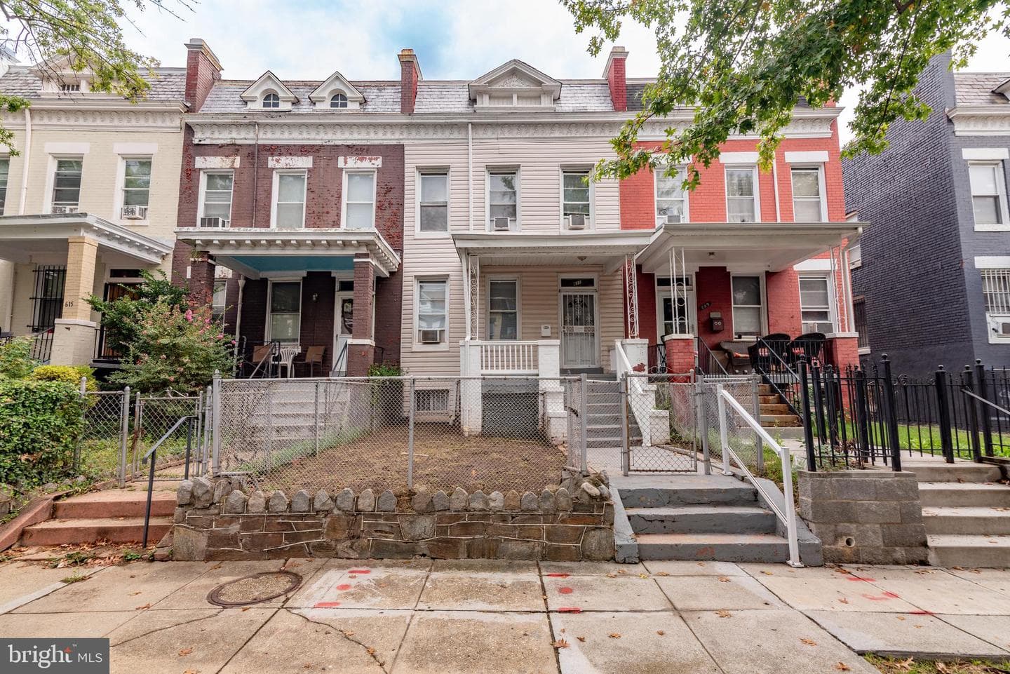 611 Keefer Place NW photo 45