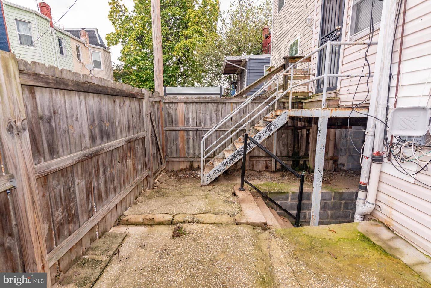 611 Keefer Place NW photo 56