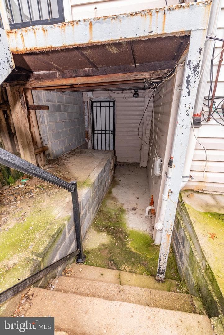611 Keefer Place NW photo 59