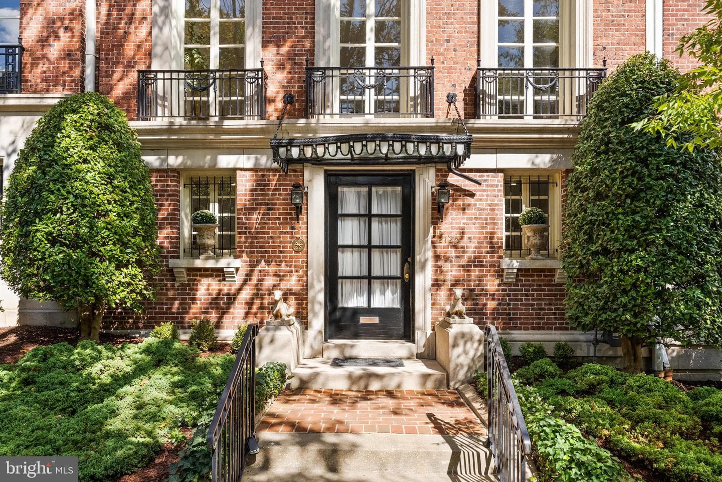 2125 Bancroft Place NW photo 48