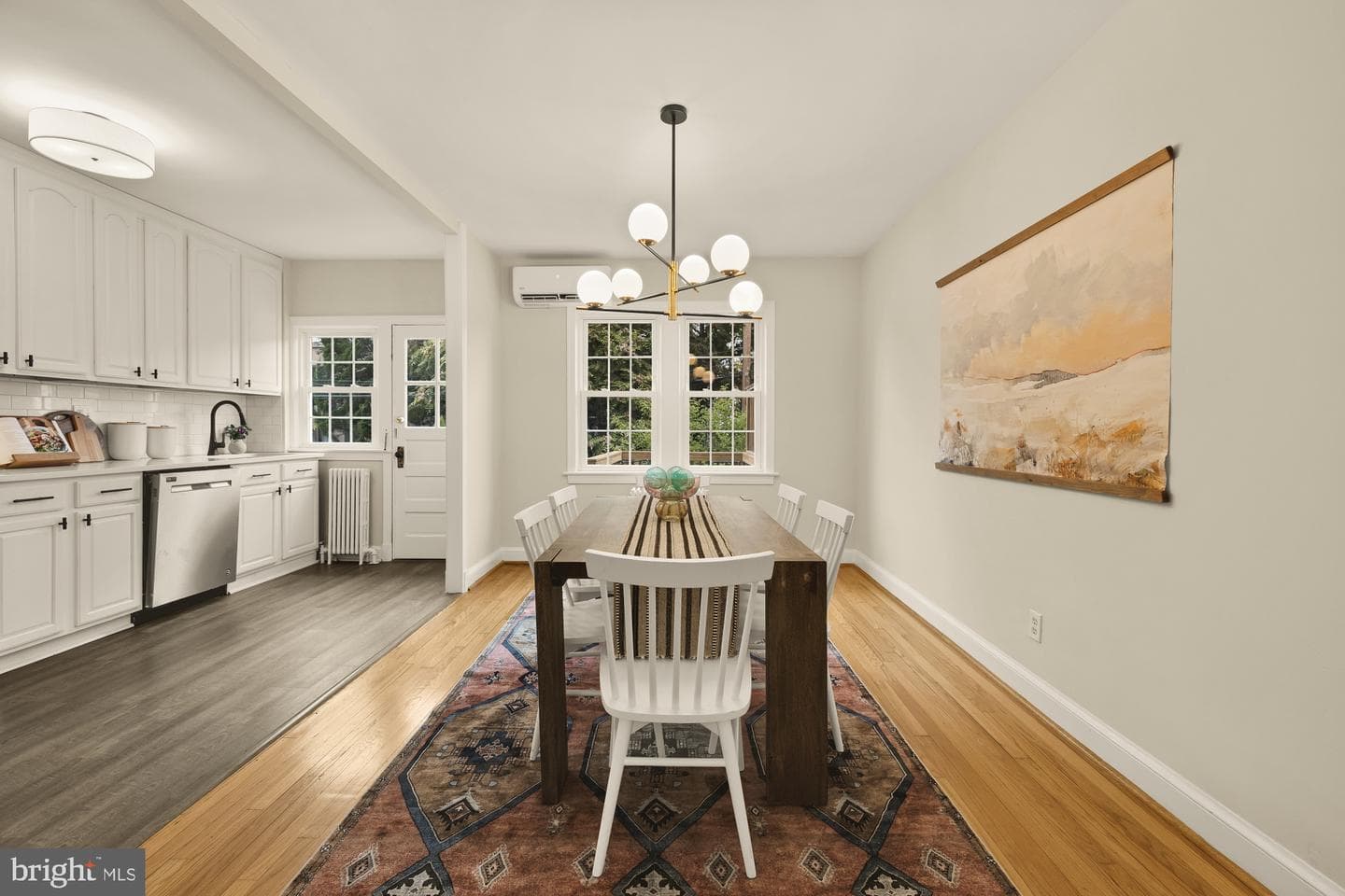 922 Perry Place NE photo 9
