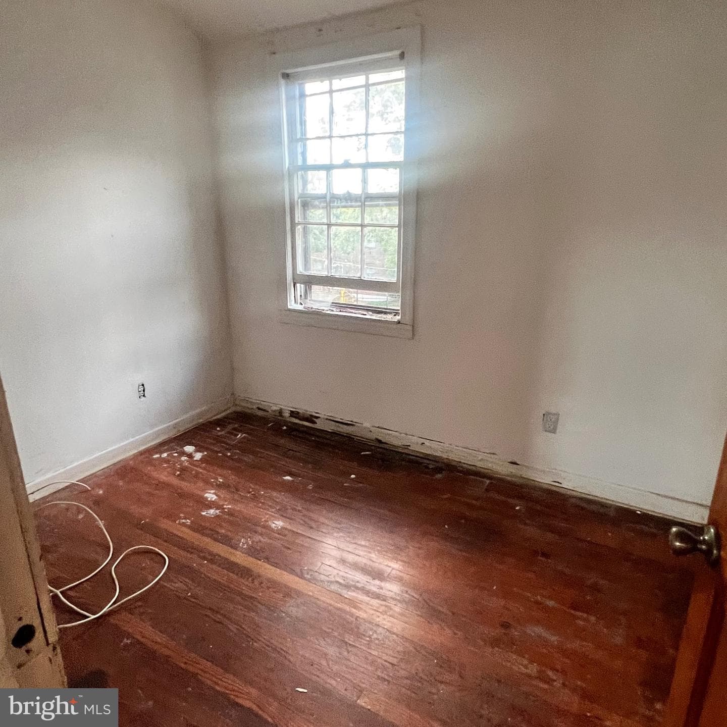 1446 Smith Pl SE photo 2