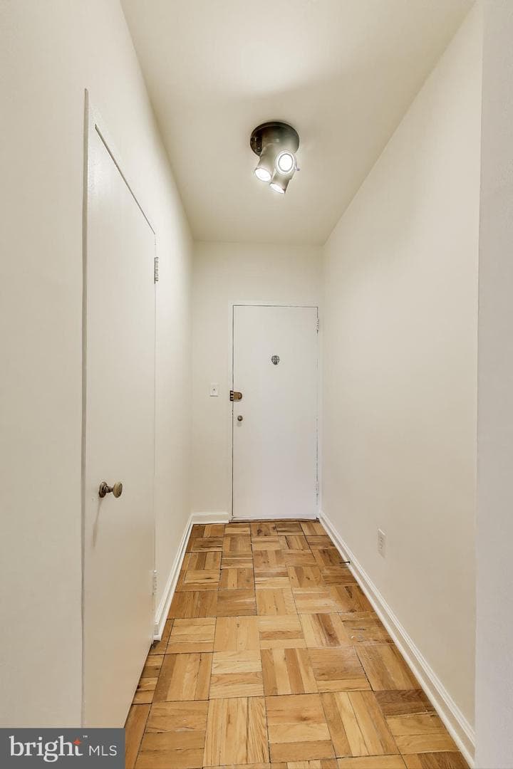1 Scott Circle NW #121 photo 13