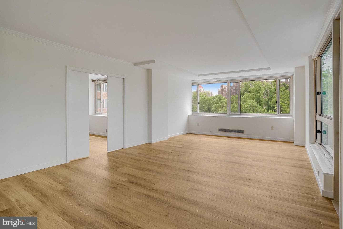 4101 Cathedral Avenue NW #1104 photo 5