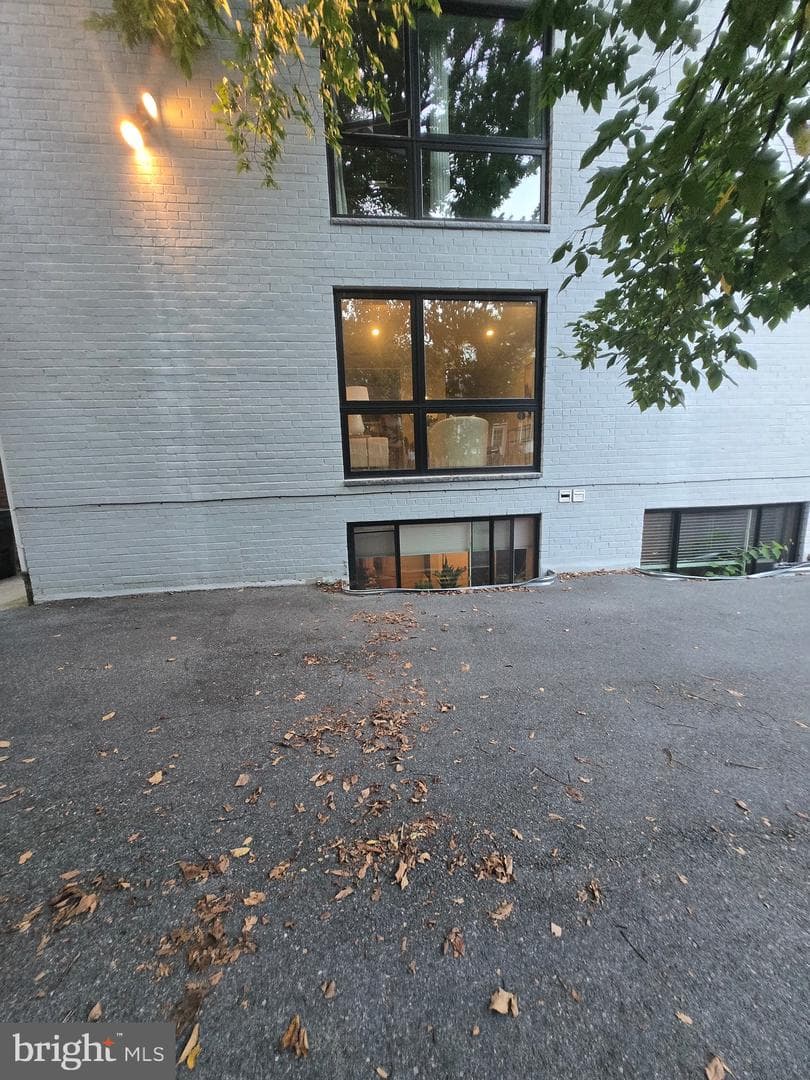 1514 Newton Street NW #103 photo 23