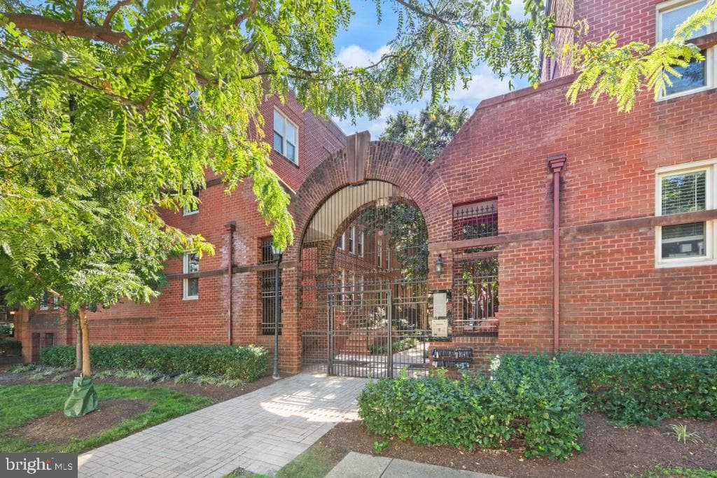 1441 A Street NE #1441