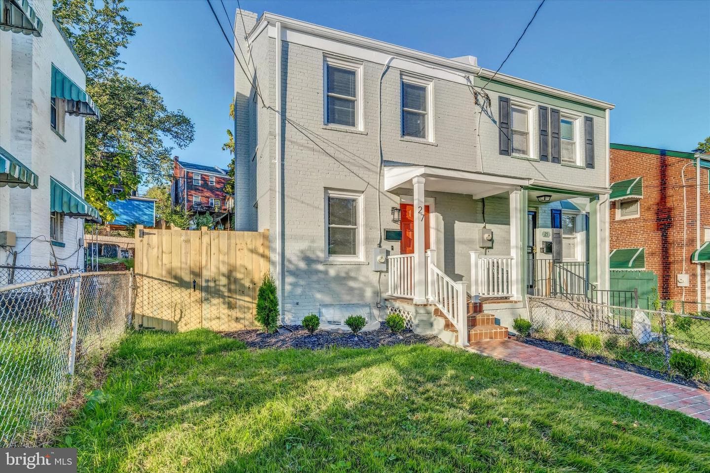 27 47th Street SE