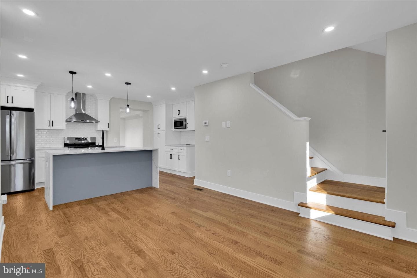 27 47th Street SE photo 10