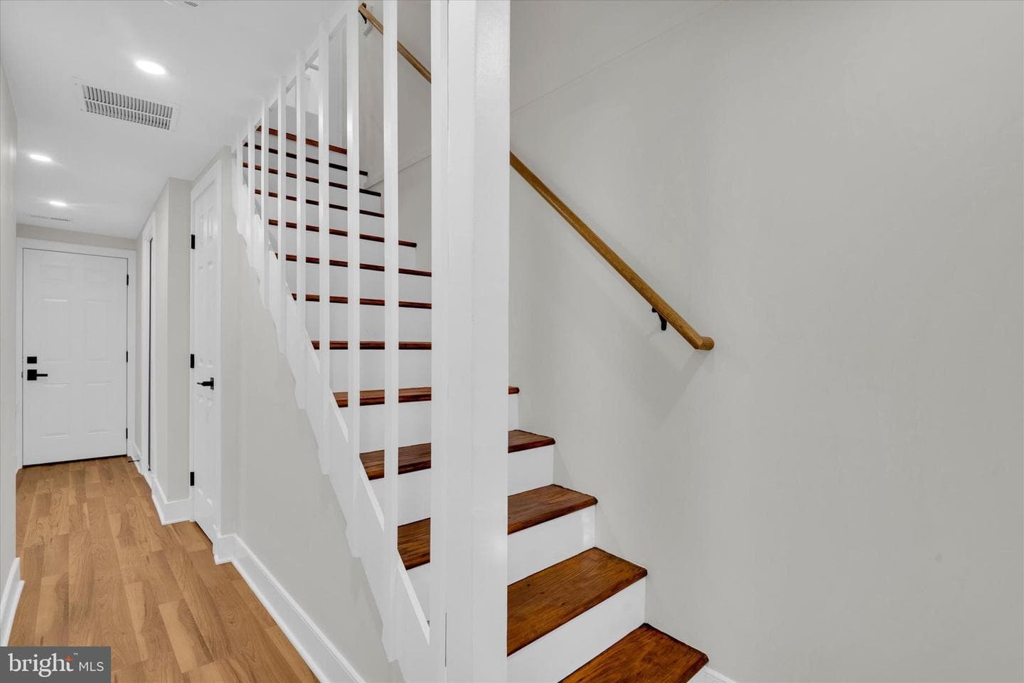 27 47th Street SE photo 21