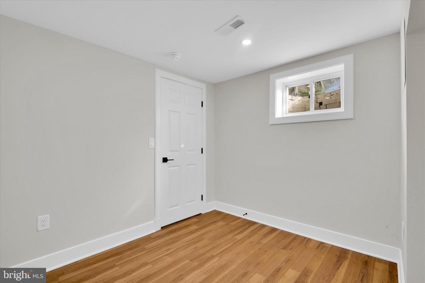 27 47th Street SE photo 24