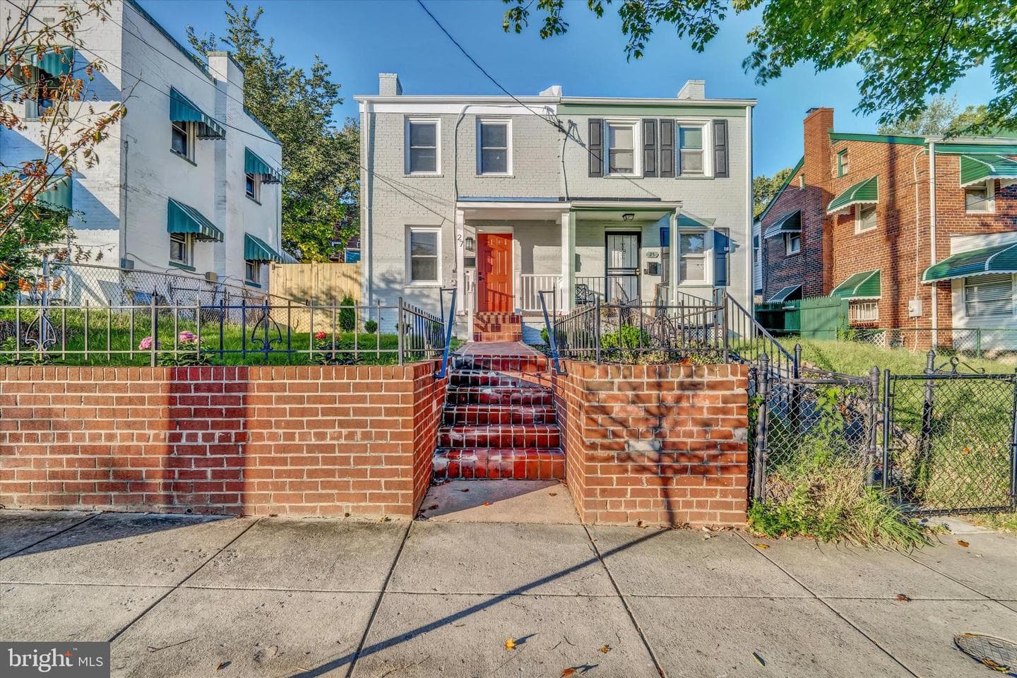 27 47th Street SE photo 3