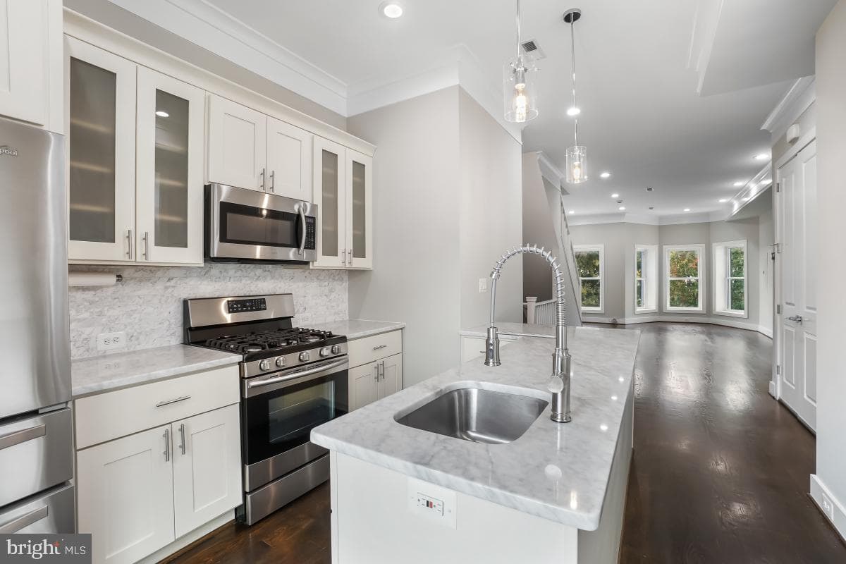 2015 Flagler Place NW #2 photo 27