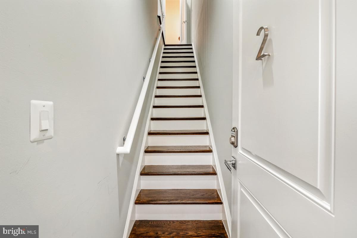 2015 Flagler Place NW #2 photo 4