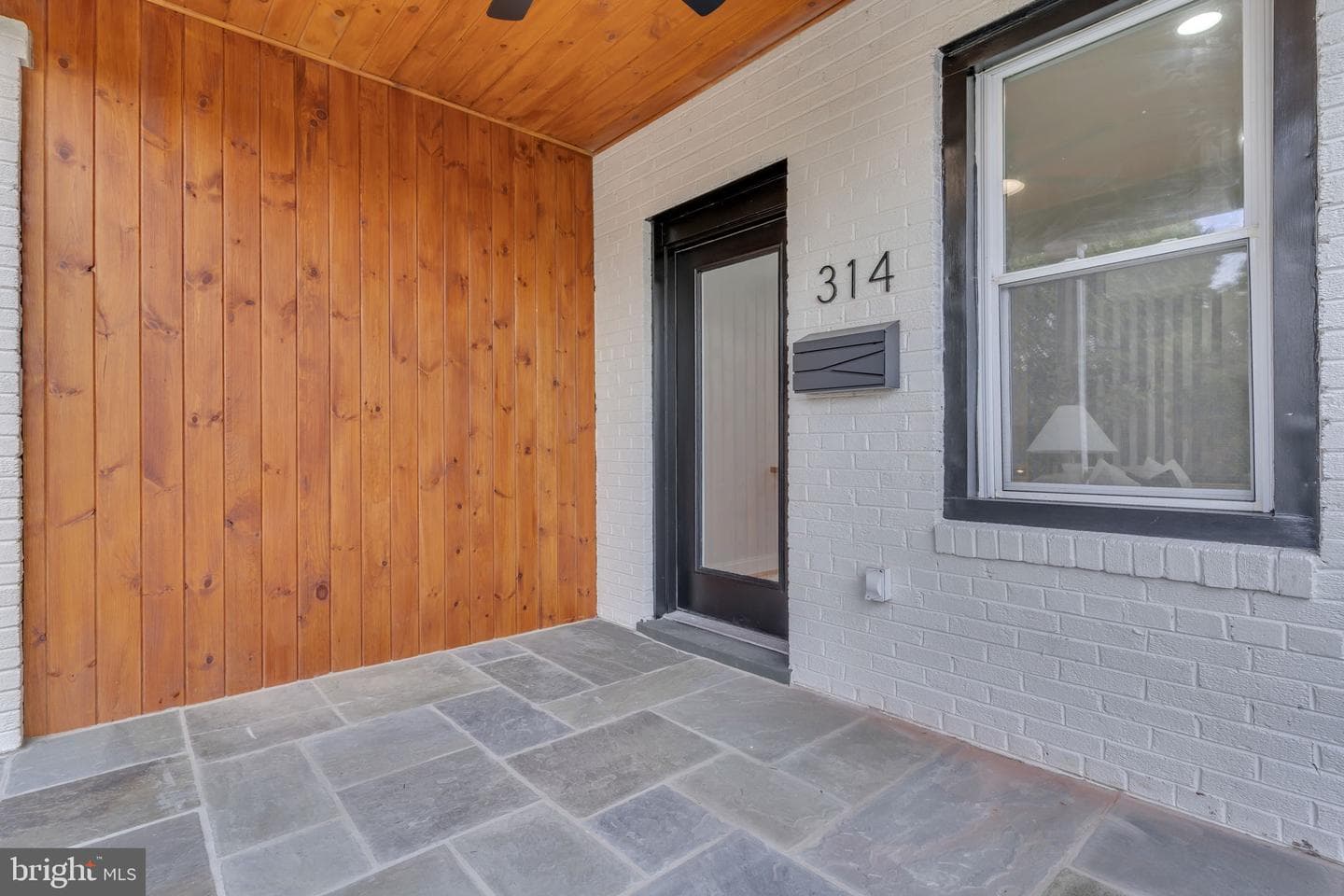 314 Farragut Street NW photo 4